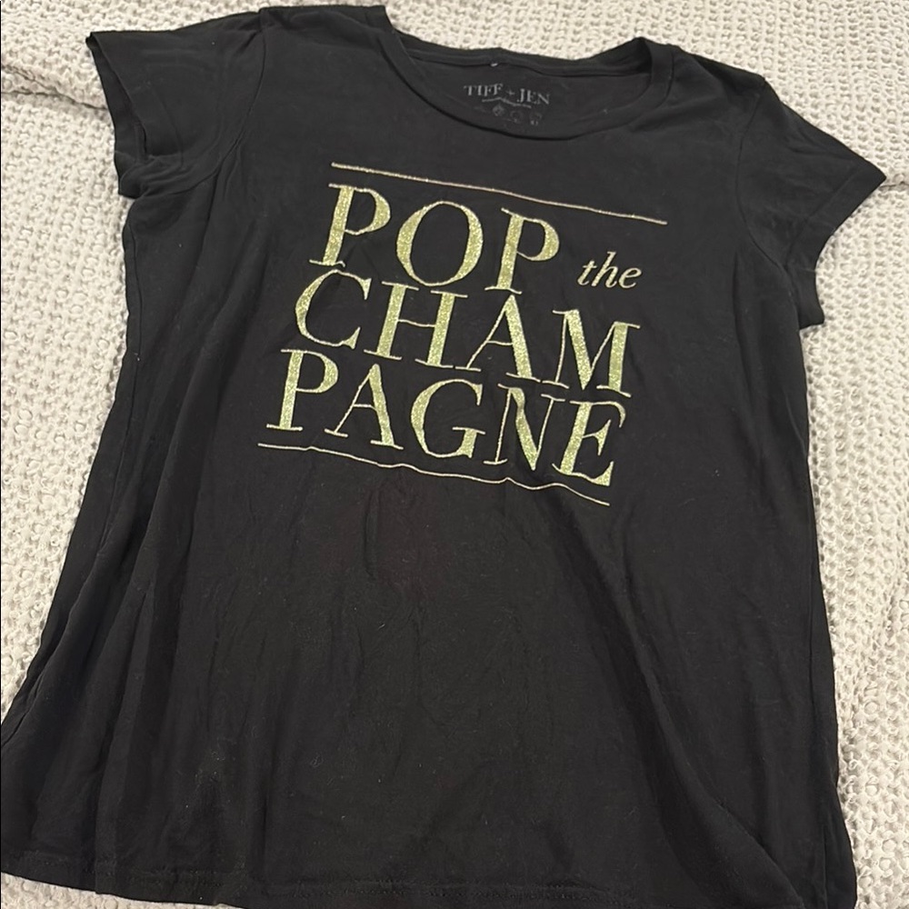 Fitted Black and Gold Short Sleeve Tee